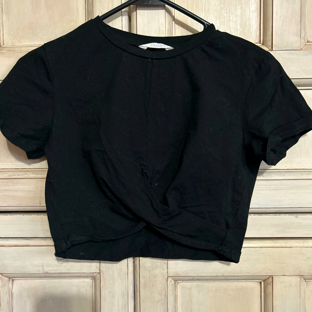 Basic Black Crop Tee